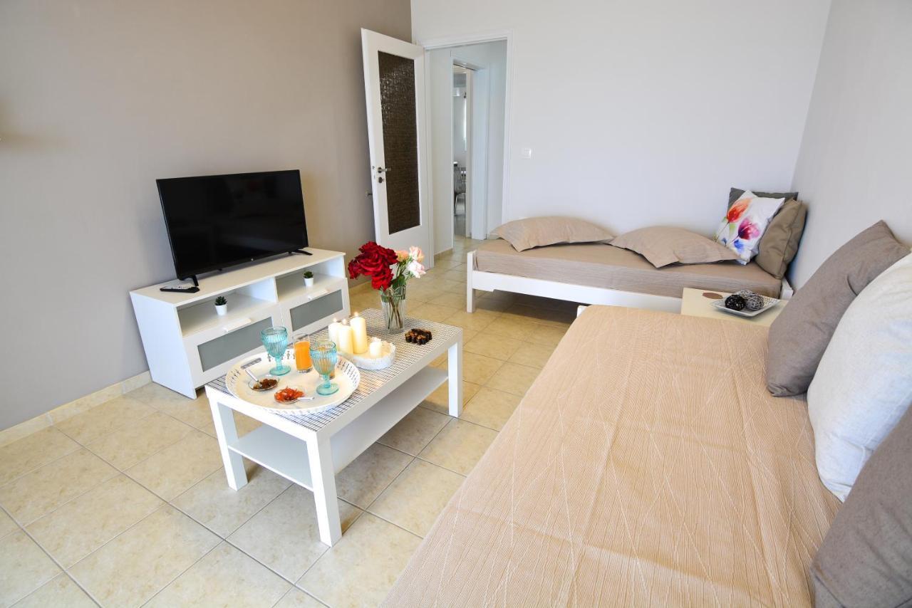 Olea Apartments Ксилокастро Экстерьер фото